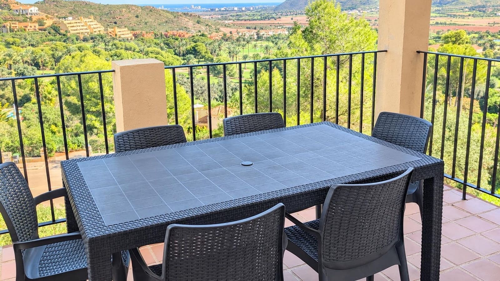 2 bedroom Apartment for sale in La Manga Club with pool - € 160,000 (Ref: 10170524)