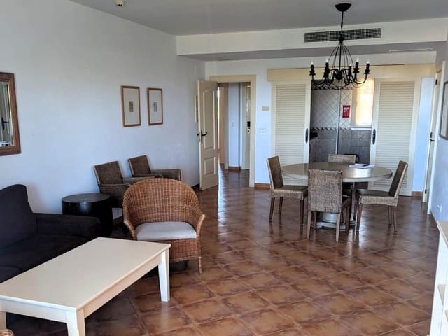 2 soverom Leilighet til salgs i La Manga Club, Cartagena med svømmebasseng - € 160 000 (Ref: 10173177)