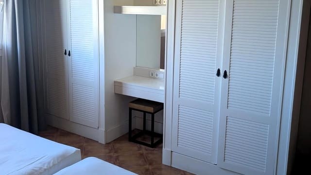 2 soverom Leilighet til salgs i La Manga Club, Cartagena med svømmebasseng - € 160 000 (Ref: 10173177)