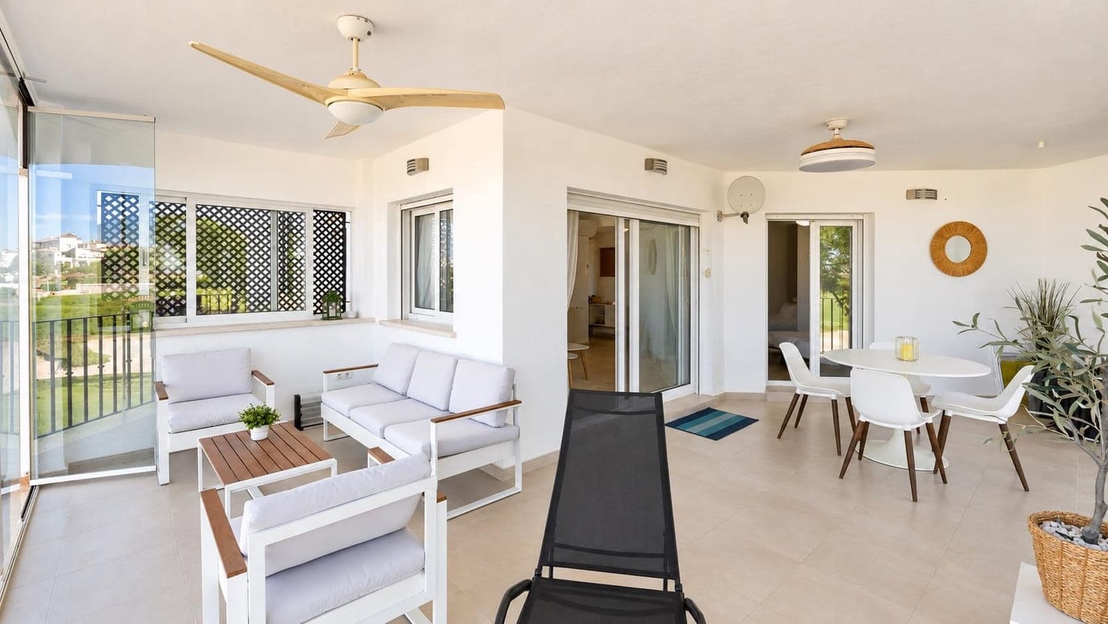 2 soverom Leilighet til salgs i La Torre Golf Resort med svømmebasseng - € 180 000 (Ref: 10173179)
