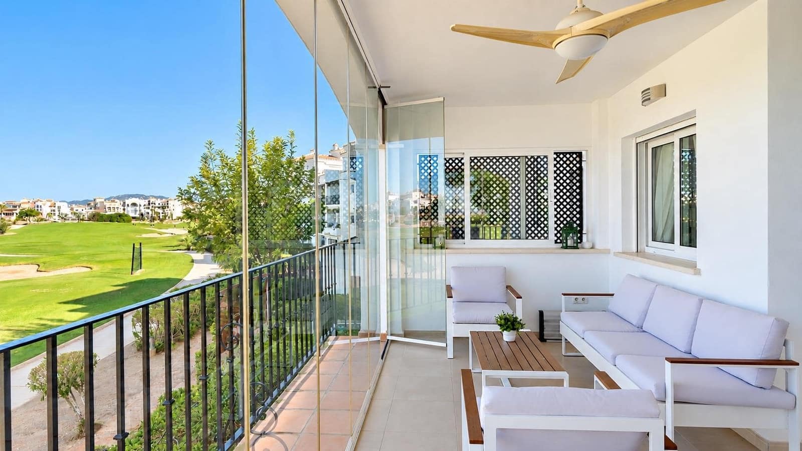 2 soverom Leilighet til salgs i La Torre Golf Resort med svømmebasseng - € 180 000 (Ref: 10173179)