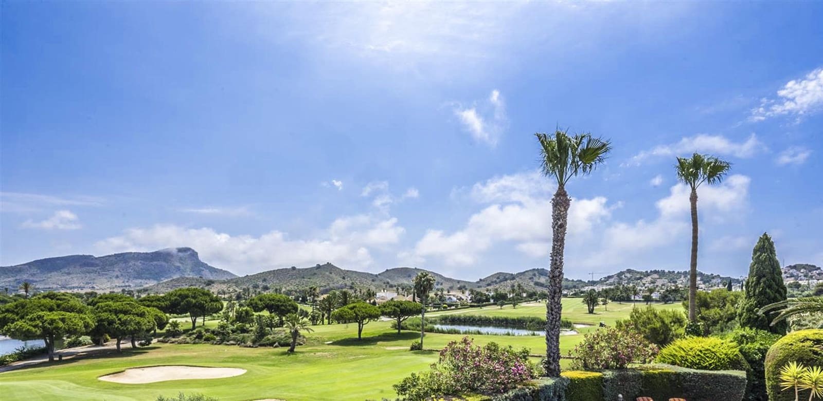 2 soveværelse Byhus til salg i La Manga Club med swimmingpool - € 150.000 (Ref: 10174347)