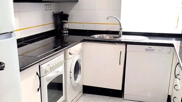 2 soverom Hus til salgs i La Manga Club, Cartagena med svømmebasseng - € 150 000 (Ref: 10174347)