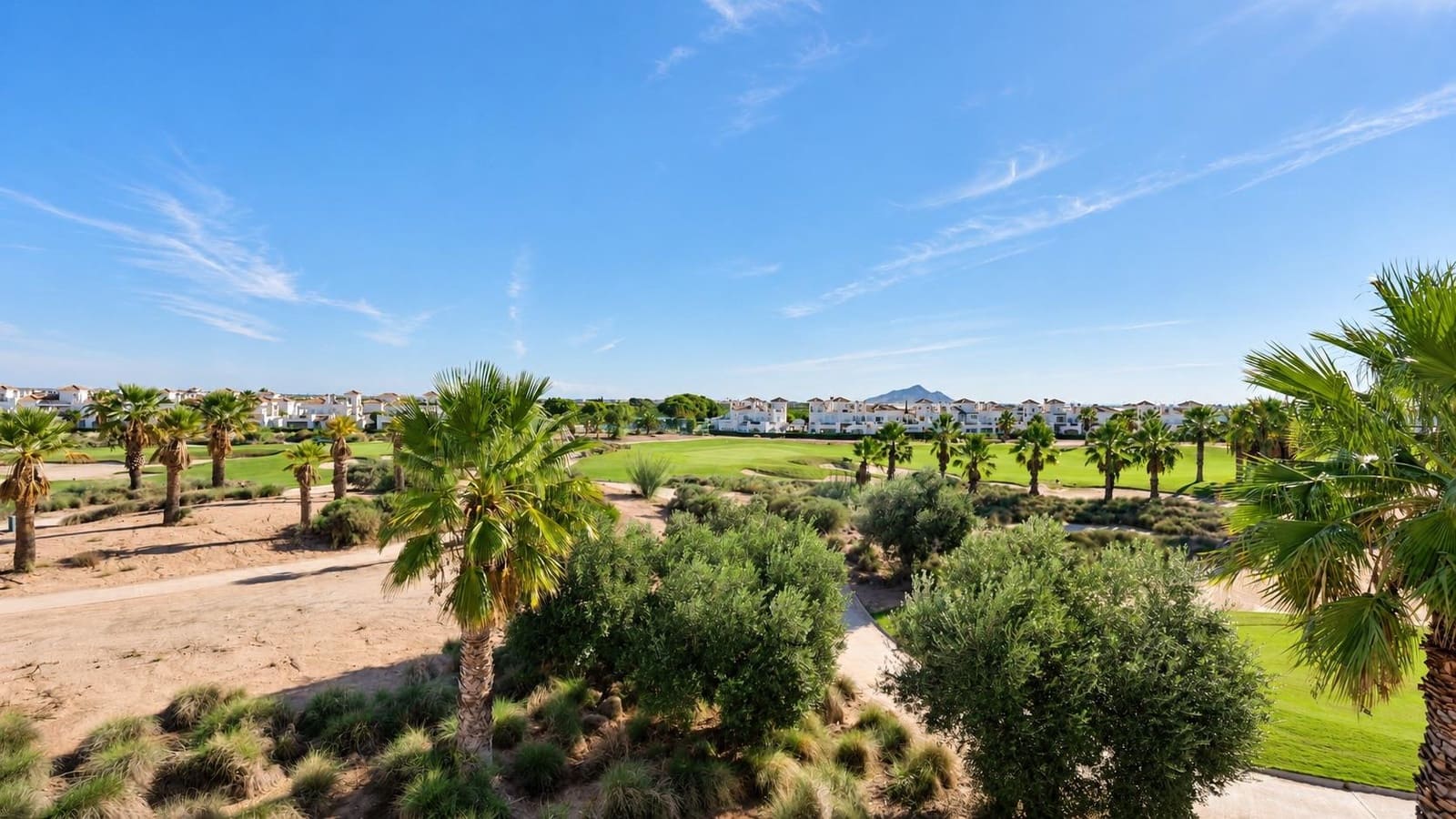 Casa de 2 habitaciones en La Torre Golf Resort en venta con piscina garaje - 200.000 € (Ref: 10176352)