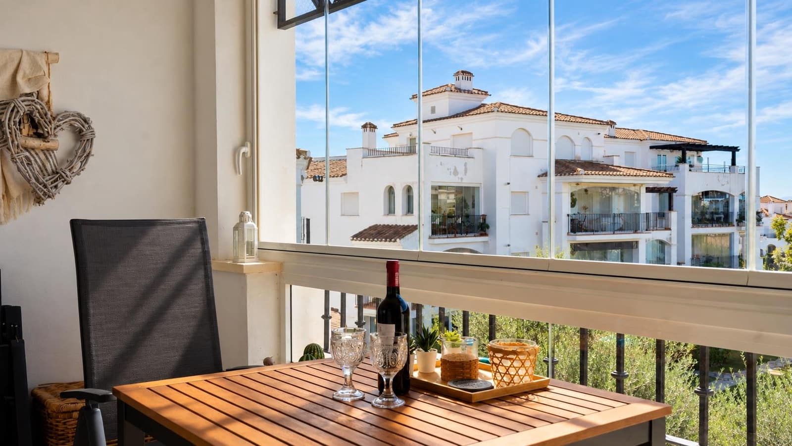 2 Zimmer Apartment zu verkaufen in La Torre Golf Resort mit Pool - 175.000 € (Ref: 10179959)