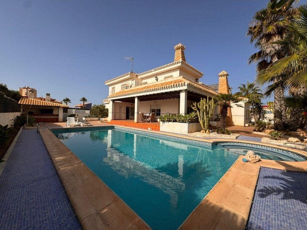 5 makuuhuone Huvila myytävänä paikassa La Manga del Mar Menor - 870 000 € (Ref: 9097219)