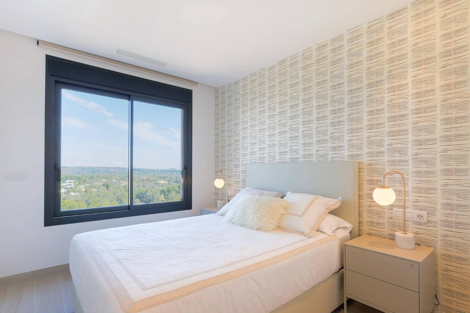 Apartamento de 2 habitaciones en Las Colinas Golf en venta - 369.000 € (Ref: 9104278)