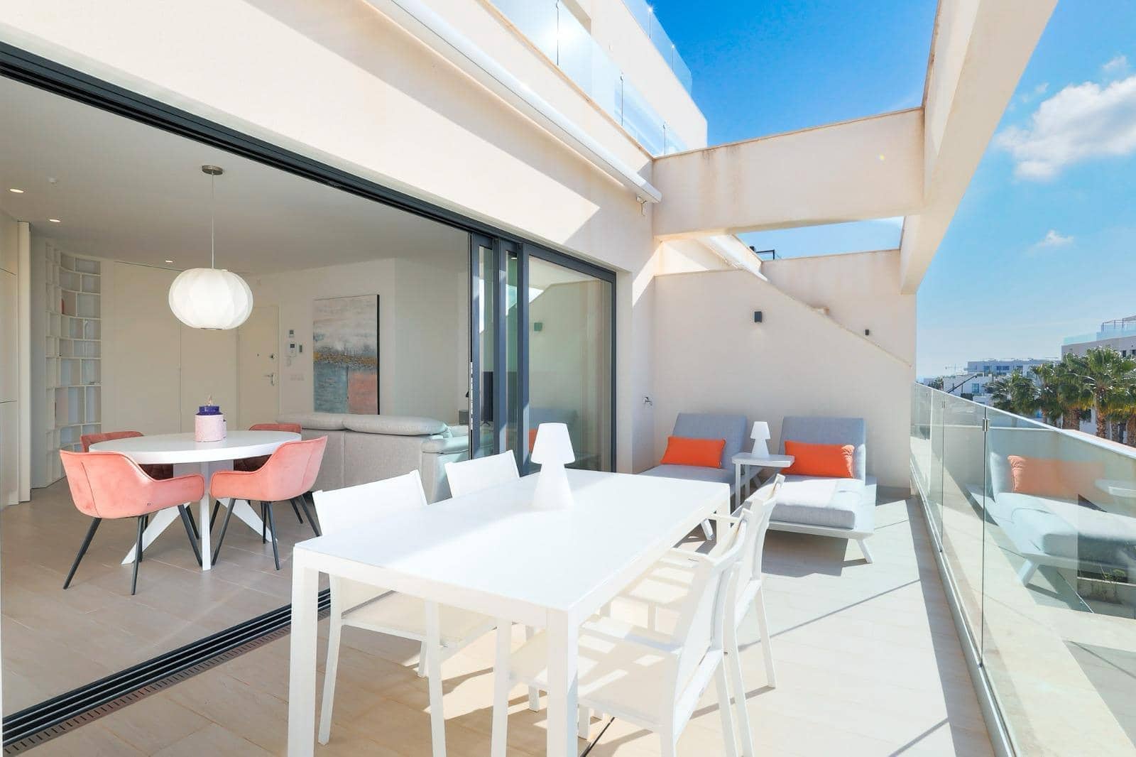 Apartamento de 2 habitaciones en Las Colinas Golf en venta - 369.000 € (Ref: 9104278)