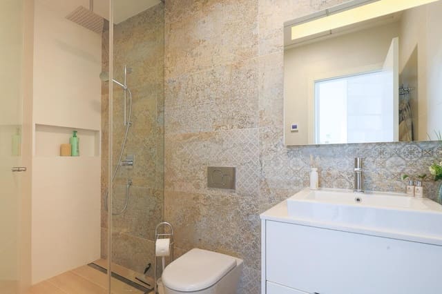 Apartamento de 2 habitaciones en Las Colinas Golf, Orihuela en venta - 369.000 € (Ref: 9104278)