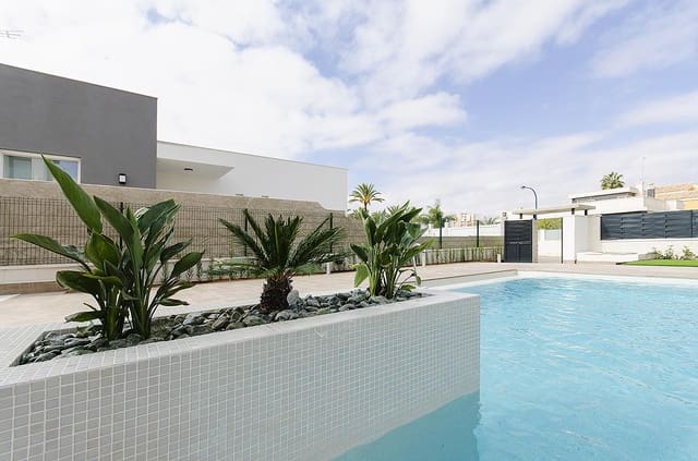 4 soveværelse Villa til salg i Campoamor, Orihuela - € 995.000 (Ref: 9106297)