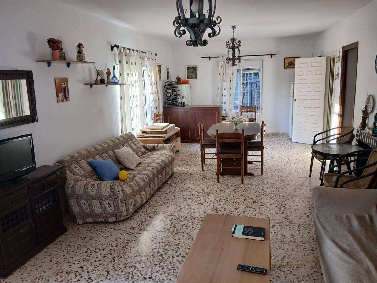 4 bedroom Villa for sale in Avileses - € 170,000 (Ref: 9132110)