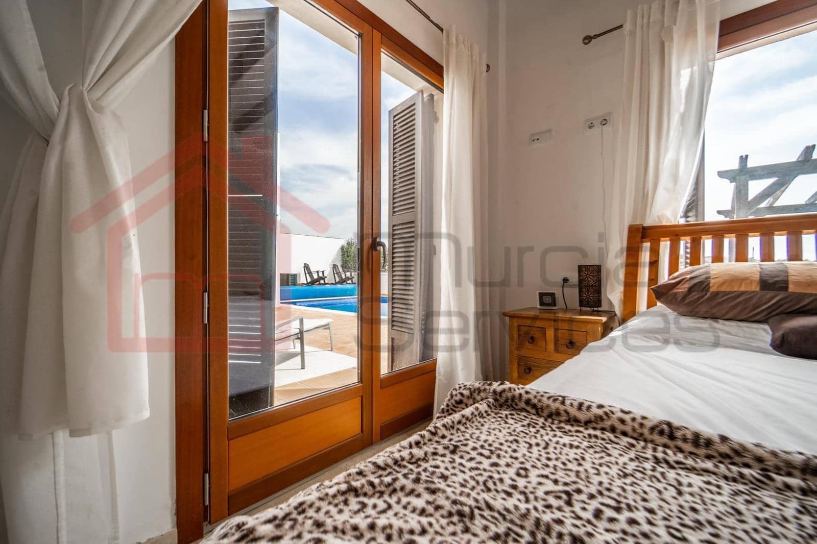 4 bedroom Villa for sale in Roldan with pool - € 619,000 (Ref: 9141324)