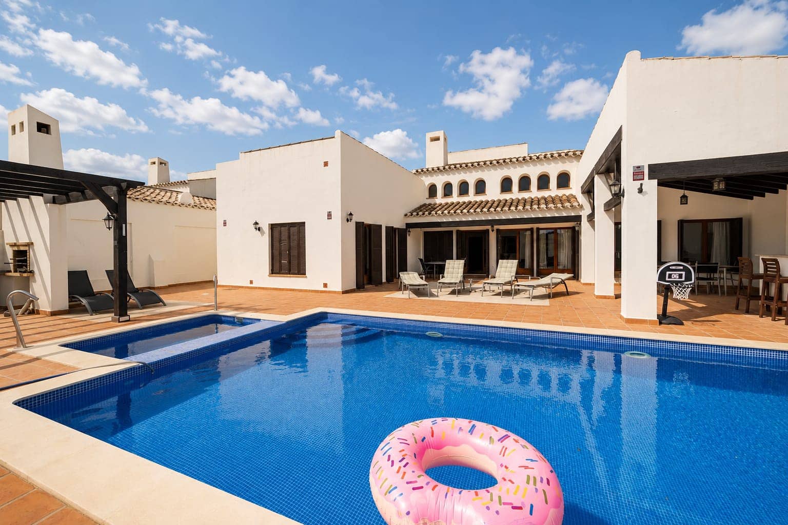 4 bedroom Villa for sale in El Valle Golf Resort with pool - € 595,000 (Ref: 9141324)