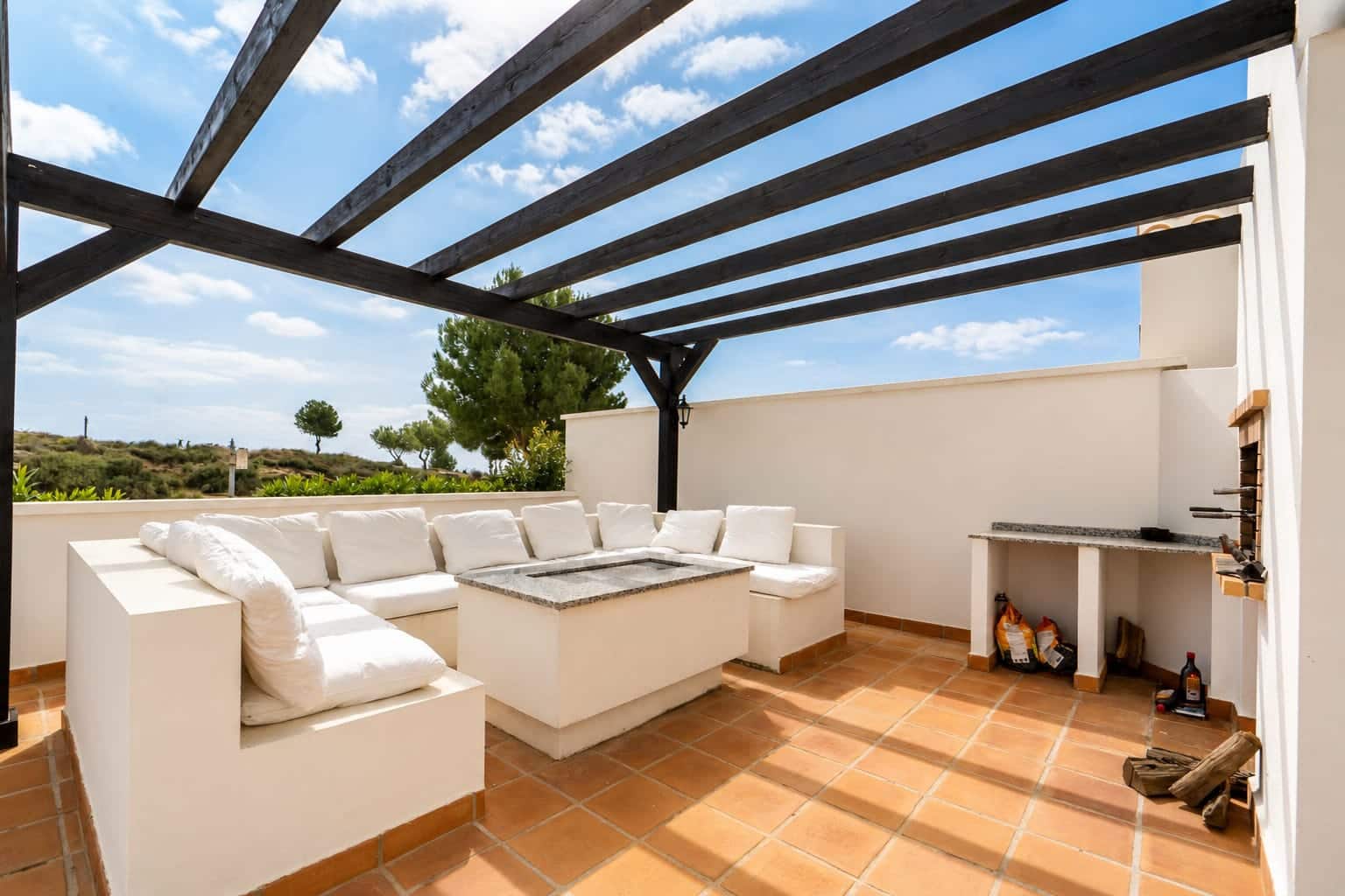 4 bedroom Villa for sale in El Valle Golf Resort with pool - € 595,000 (Ref: 9141324)