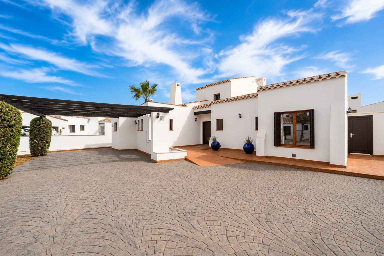 4 bedroom Villa for sale in El Valle Golf Resort with pool - € 595,000 (Ref: 9141324)
