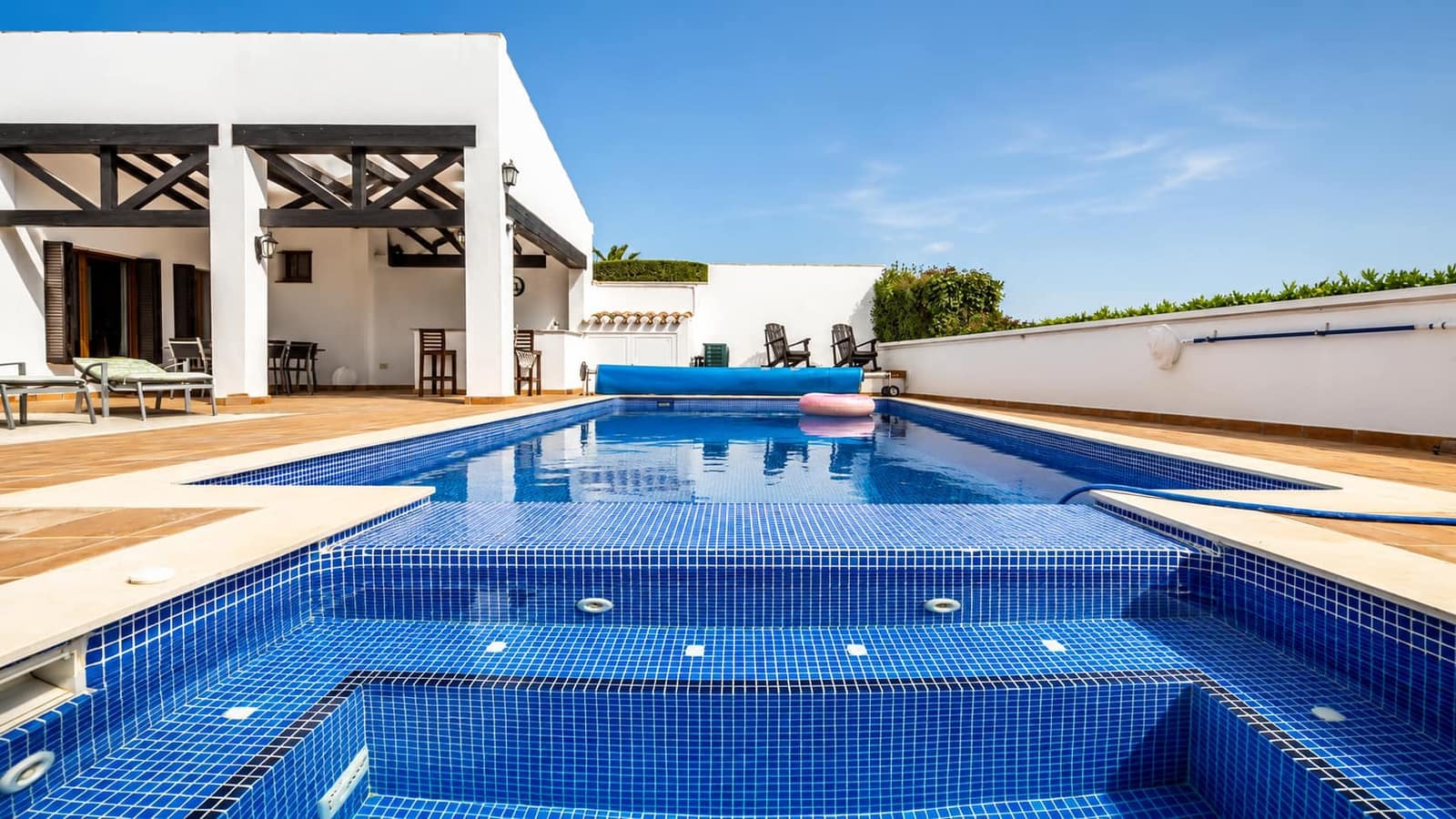 4 bedroom Villa for sale in El Valle Golf Resort with pool - € 595,000 (Ref: 9141324)