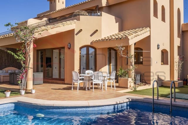 4 Zimmer Villa zu verkaufen in La Manga Club, Cartagena - 540.000 € (Ref: 9208085)