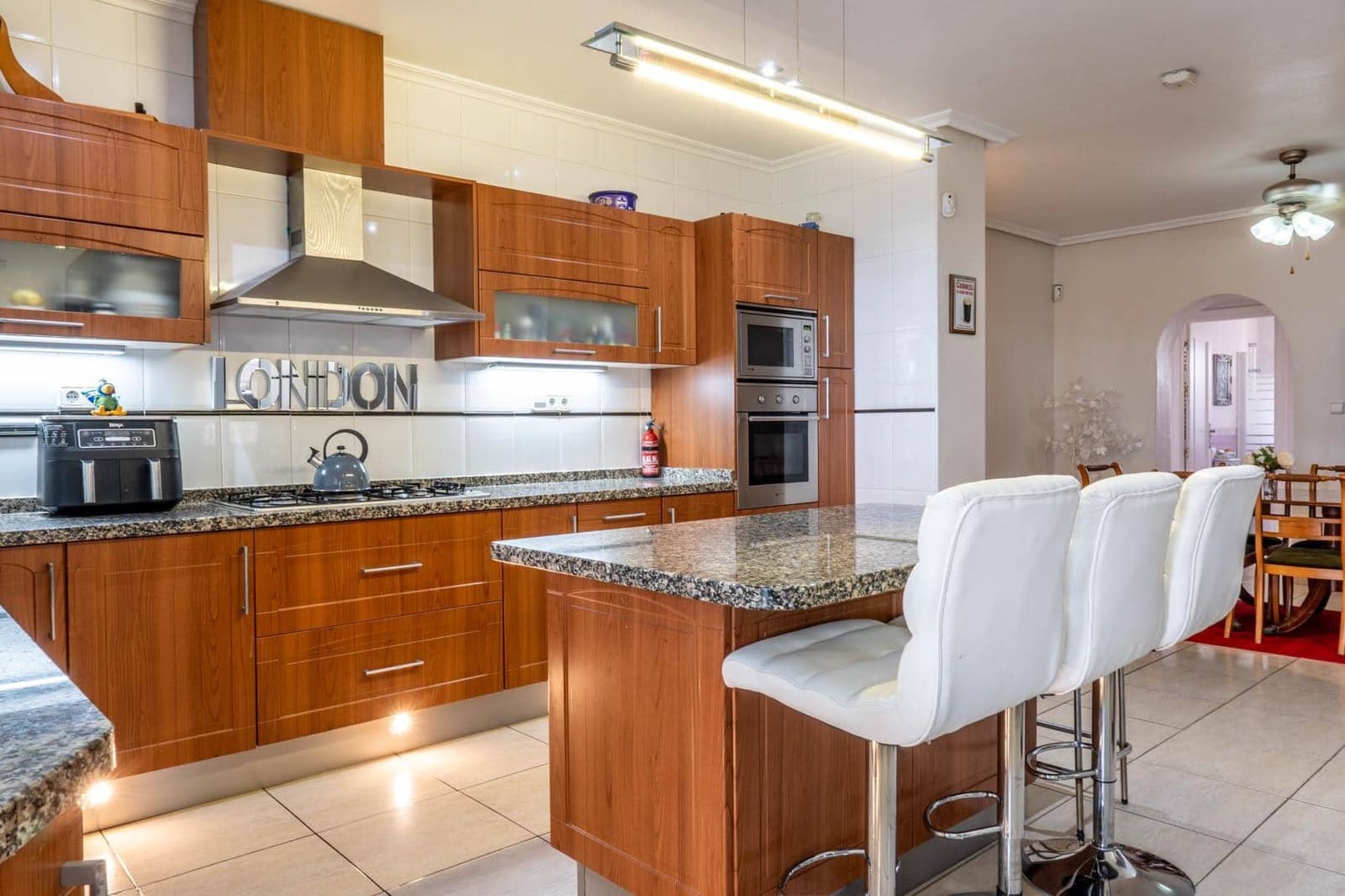 6 soveværelse Villa til salg i Gea y Truyols - € 570.000 (Ref: 9236006)