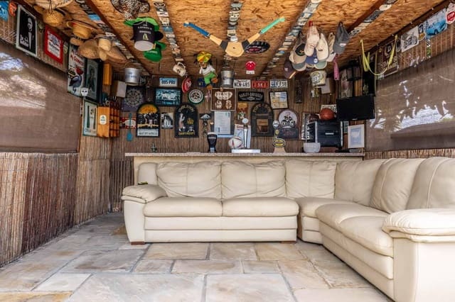 6 soveværelse Villa til salg i Gea y Truyols, Murcia by - € 570.000 (Ref: 9236006)