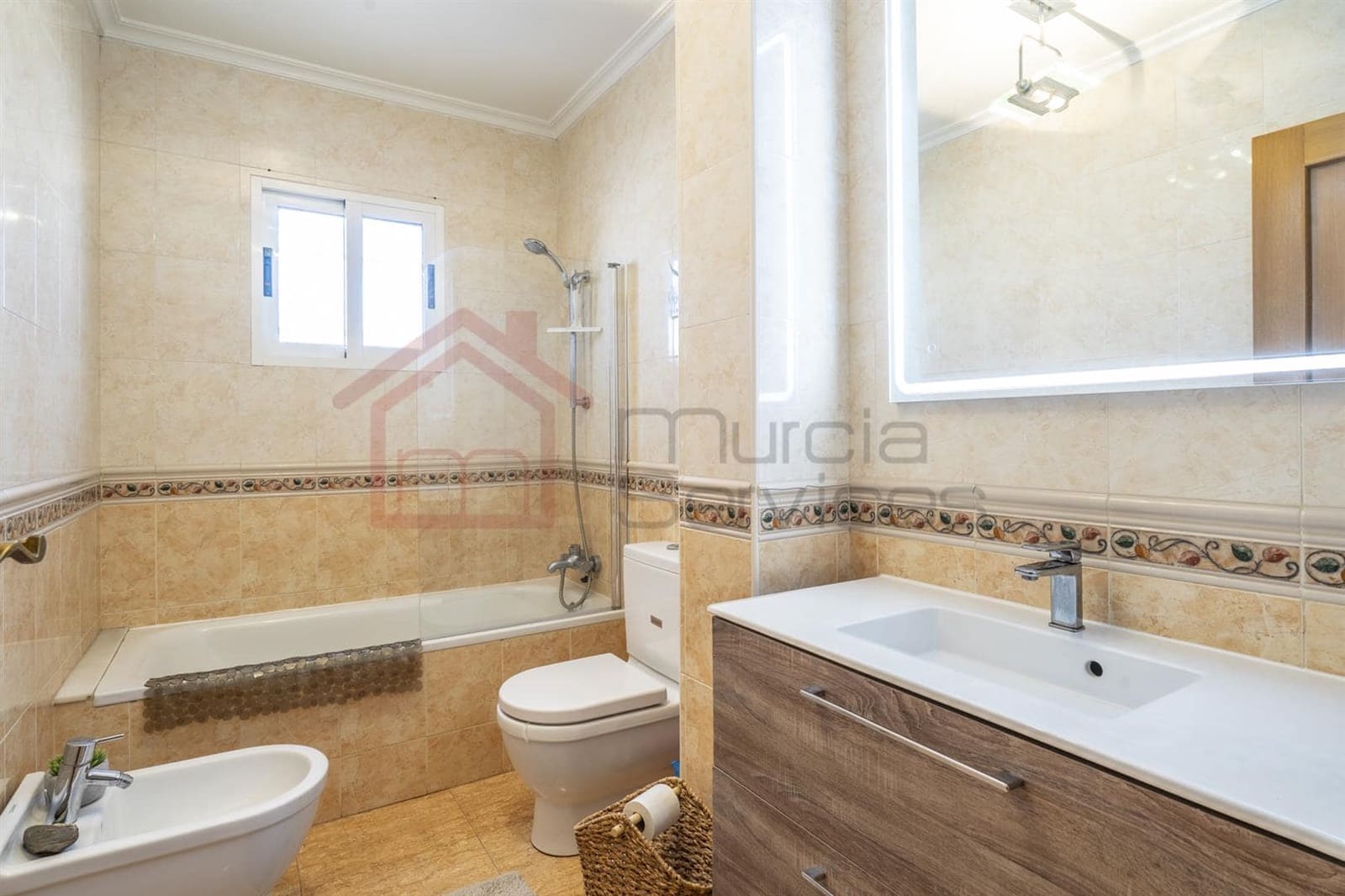 Chalet de 3 habitaciones en Los Alcázares en venta - 285.000 € (Ref: 9257816)