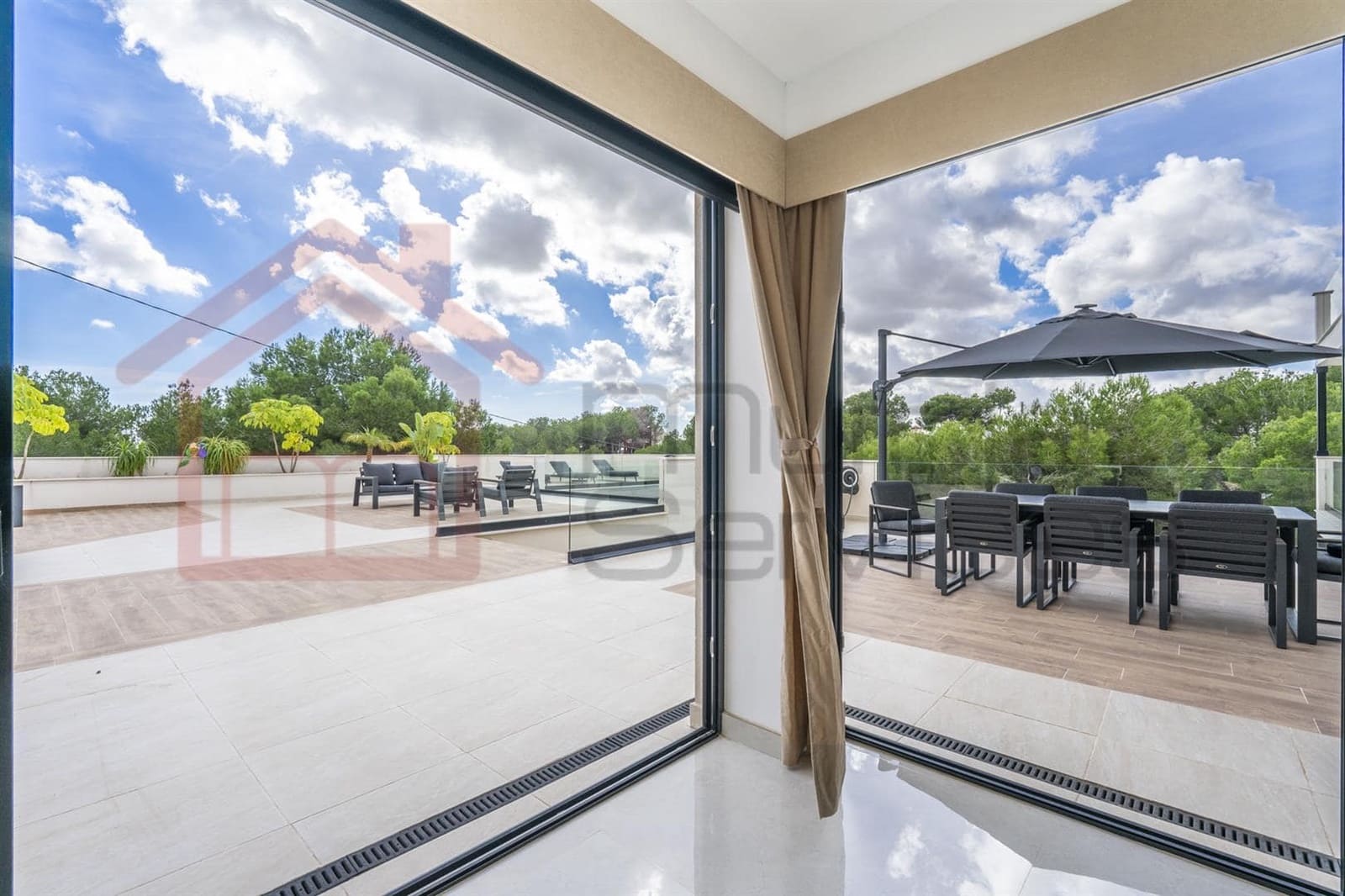 5 bedroom Villa for sale in Pinar de Campoverde - € 2,750,000 (Ref: 9374971)