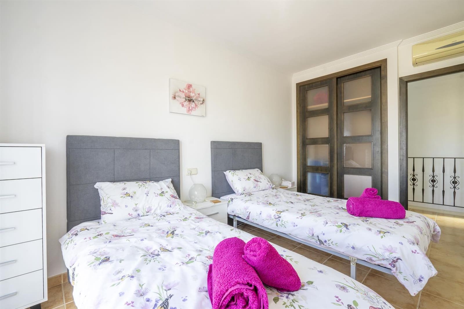 3 quarto Casa em Banda para venda em San Cayetano com piscina - 185 000 € (Ref: 9387401)