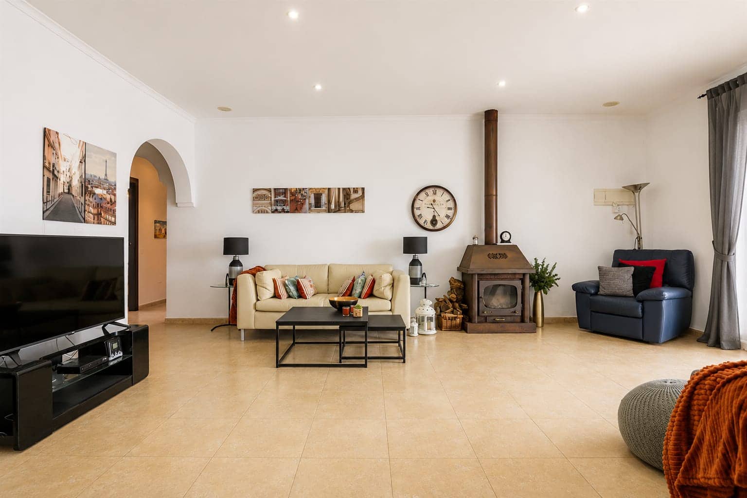 5 bedroom Villa for sale in Gea y Truyols - € 395,000 (Ref: 9393797)