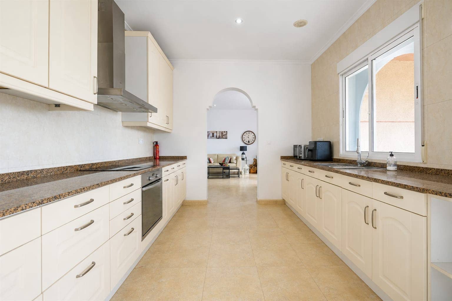 5 bedroom Villa for sale in Gea y Truyols - € 395,000 (Ref: 9393797)