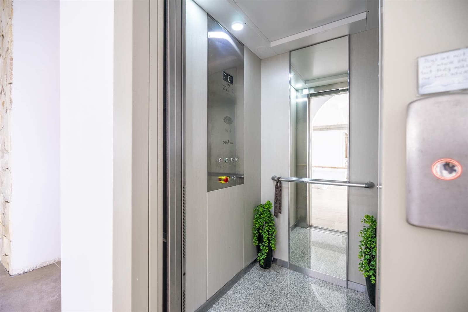 7 sypialnia Willa na sprzedaż w San Javier z basenem - 2 285 000 € (Ref: 9398200)