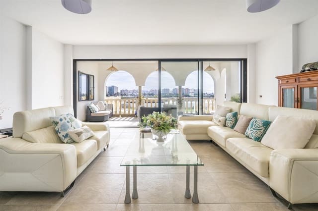 7 sypialnia Willa na sprzedaż w La Manga del Mar Menor z basenem - 2 285 000 € (Ref: 9398200)