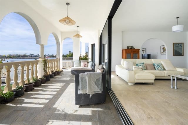 7 sypialnia Willa na sprzedaż w La Manga del Mar Menor z basenem - 2 285 000 € (Ref: 9398200)