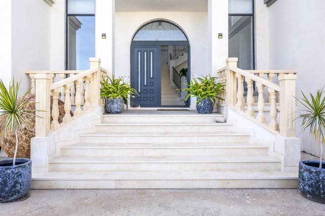 7 sypialnia Willa na sprzedaż w La Manga del Mar Menor z basenem - 2 285 000 € (Ref: 9398200)