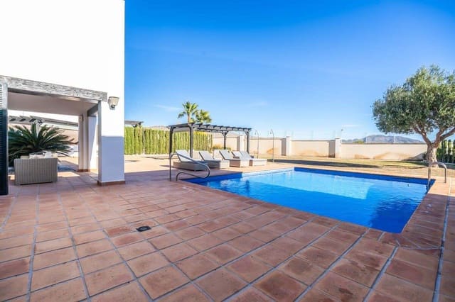 5 slaapkamer Villa te koop in El Valle Golf Resort, Murcia stad met zwembad garage - € 699.000 (Ref: 9406319)