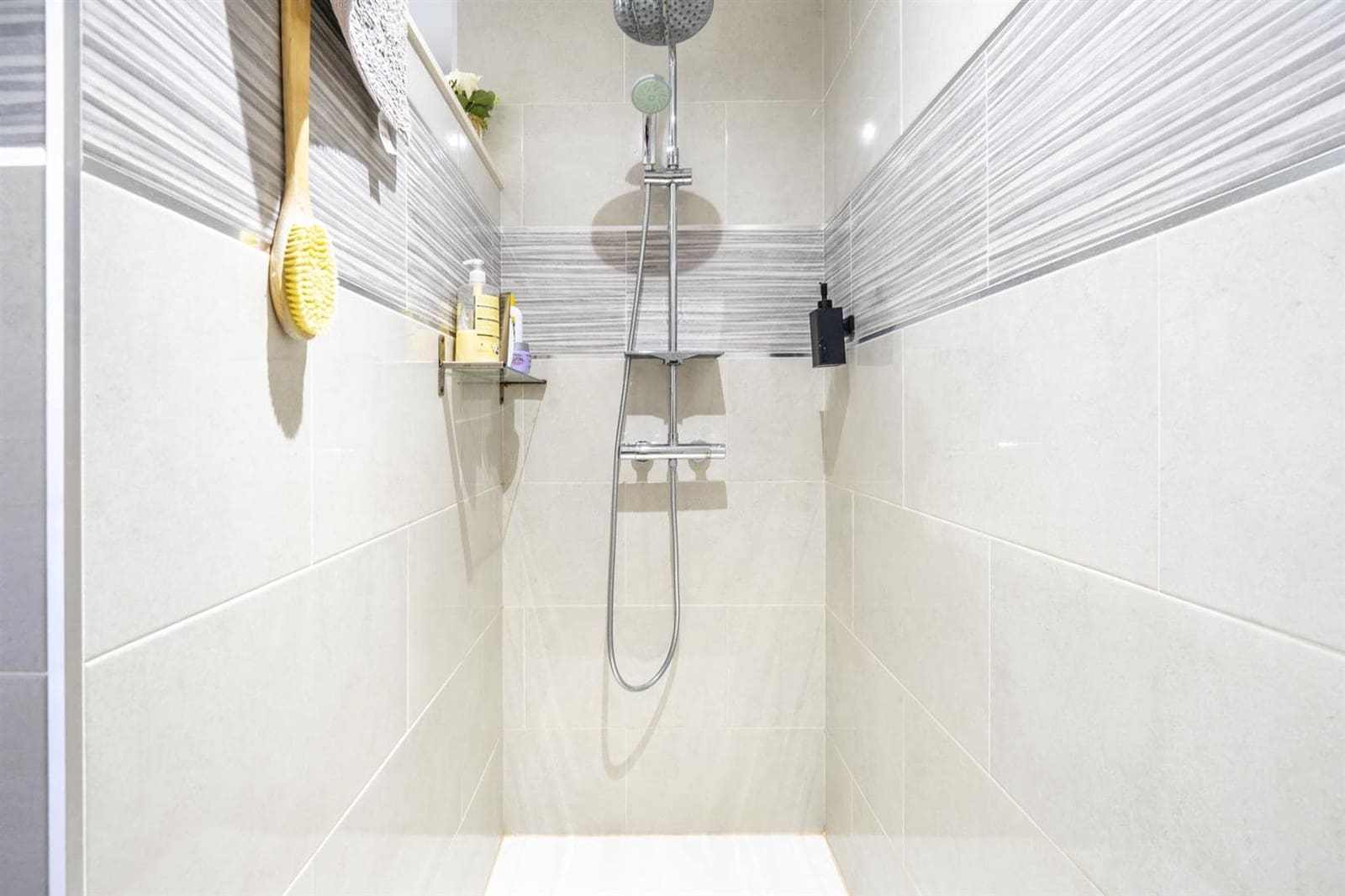 4 makuuhuone Huvila myytävänä paikassa Banos y Mendigo - 595 000 € (Ref: 9439496)