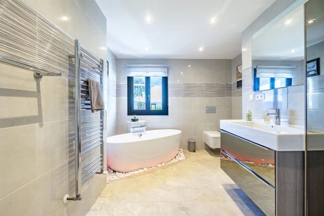 4 makuuhuone Huvila myytävänä paikassa Baños y Mendigo, Murcia kaupunki - 595 000 € (Ref: 9439496)