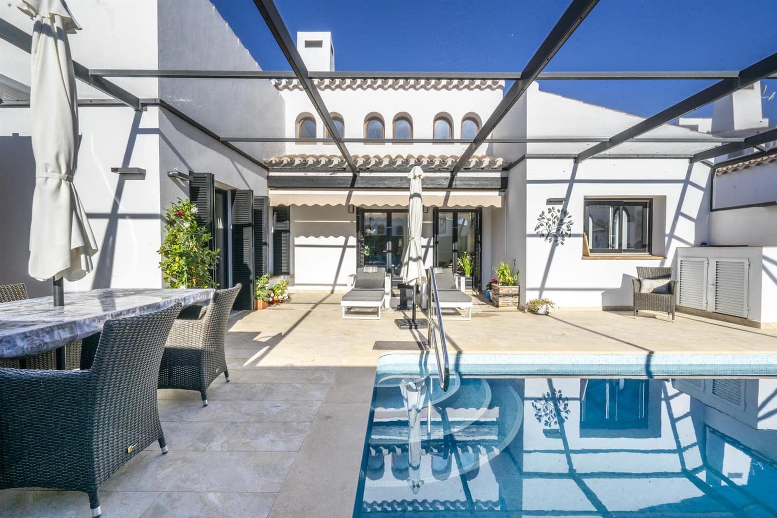 4 makuuhuone Huvila myytävänä paikassa Banos y Mendigo - 595 000 € (Ref: 9439496)