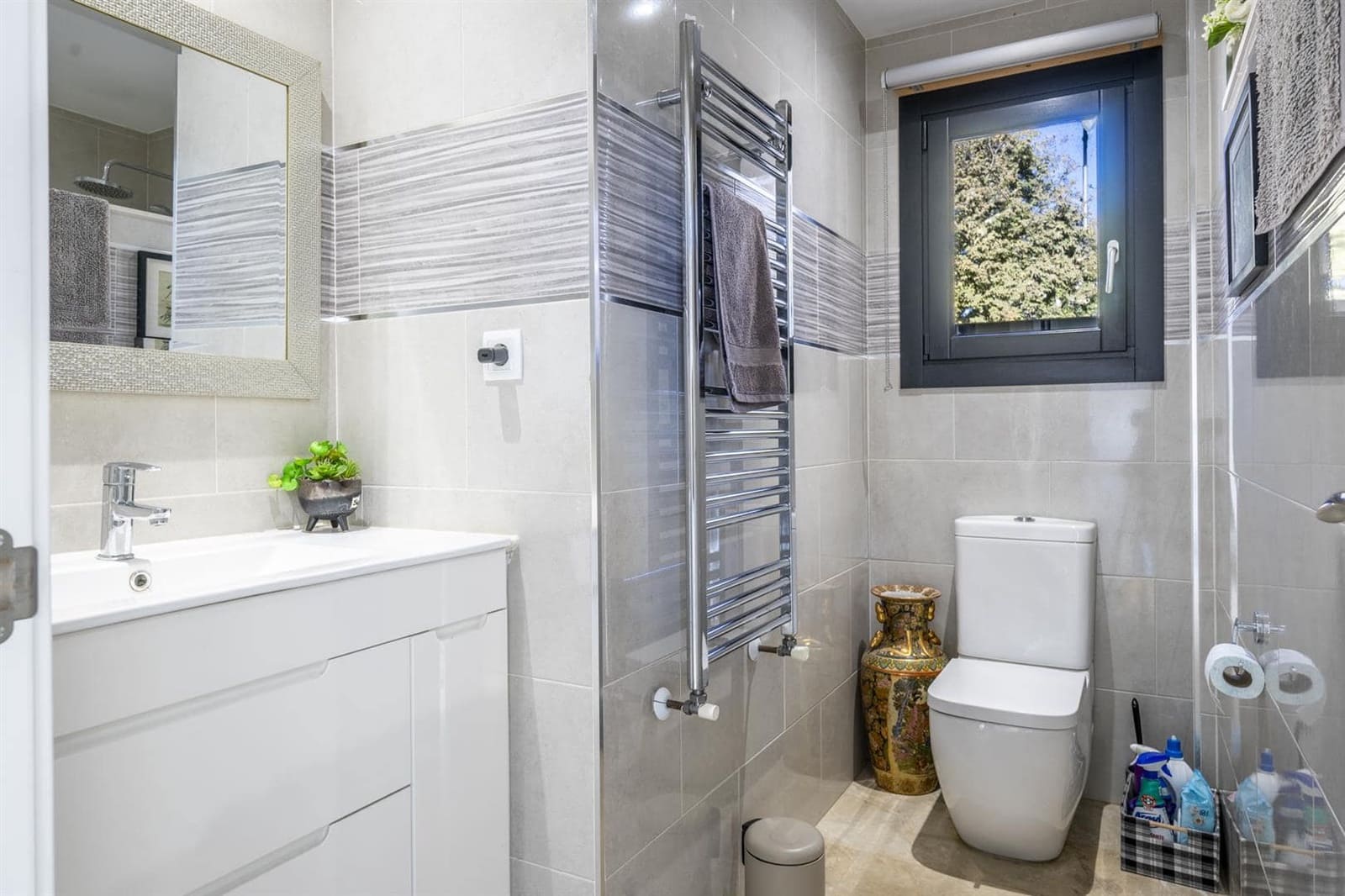 4 makuuhuone Huvila myytävänä paikassa Banos y Mendigo - 595 000 € (Ref: 9439496)