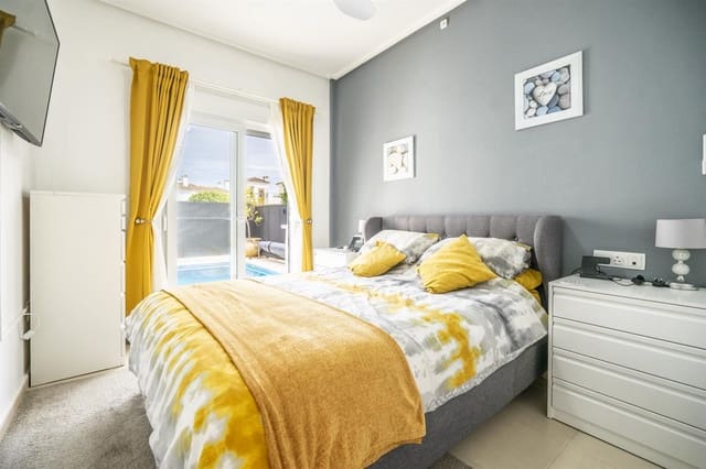 3 quarto Moradia para venda em La Torre Golf Resort, Torre-Pacheco - 390 000 € (Ref: 9445832)