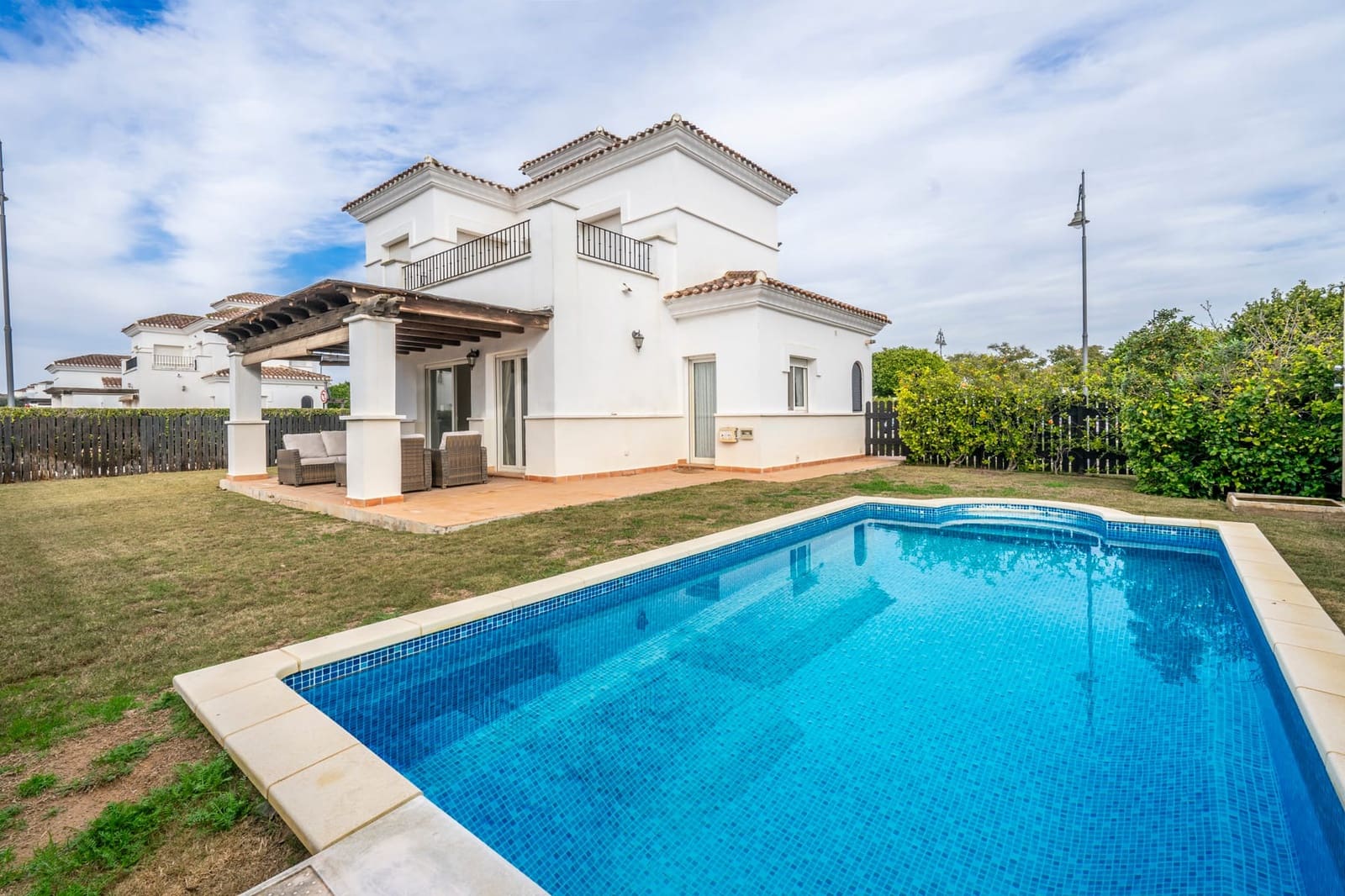 3 bedroom Villa for rent in Roldan - € 1,400 (Ref: 9450989)