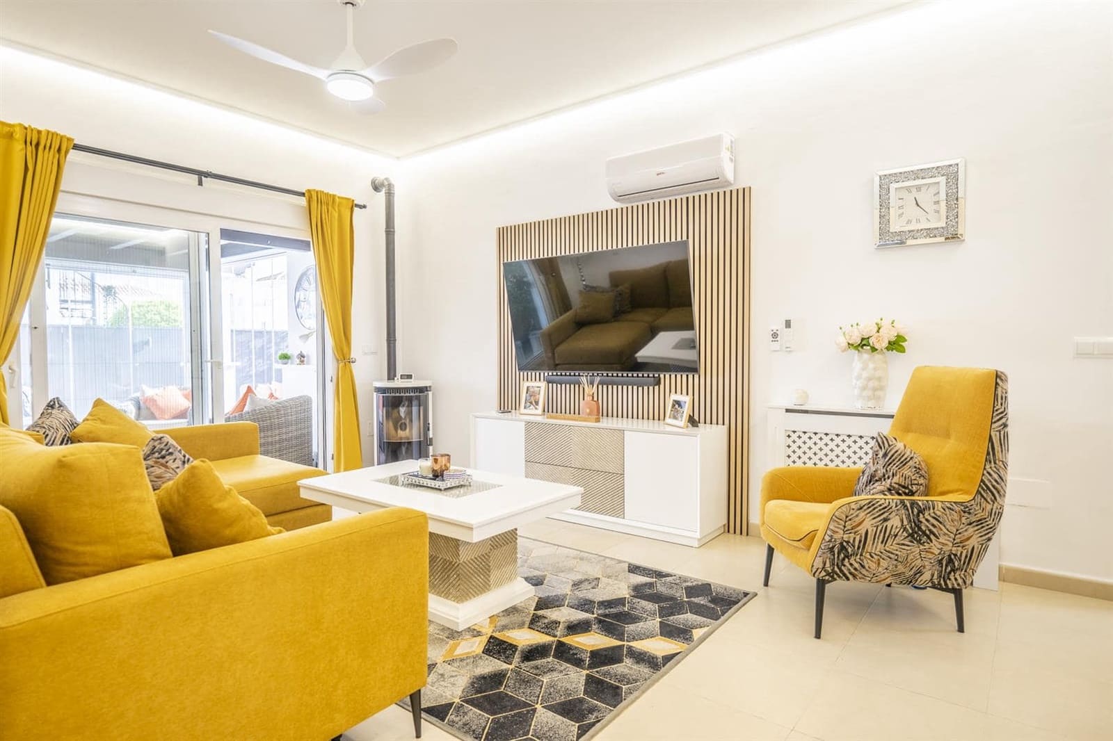 3 makuuhuone Huvila myytävänä paikassa La Torre Golf Resort - 390 000 € (Ref: 9453060)