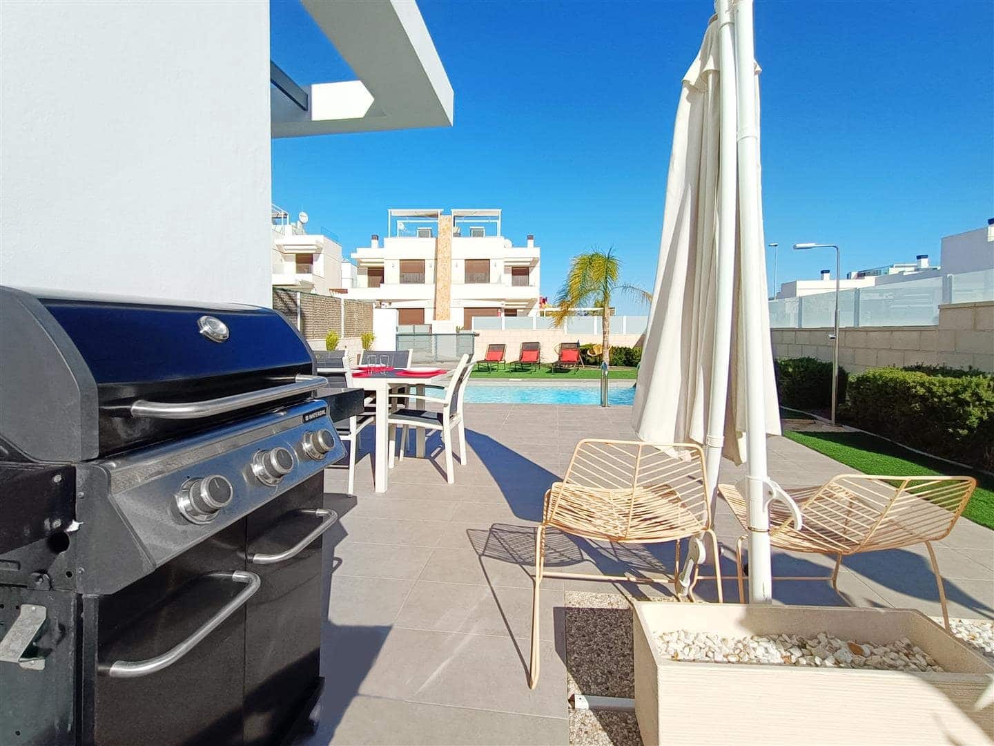 3 soveværelse Villa til salg i Villamartin - € 395.000 (Ref: 9468132)