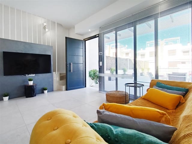 3 soveværelse Villa til salg i Villamartin, Orihuela - € 395.000 (Ref: 9468132)