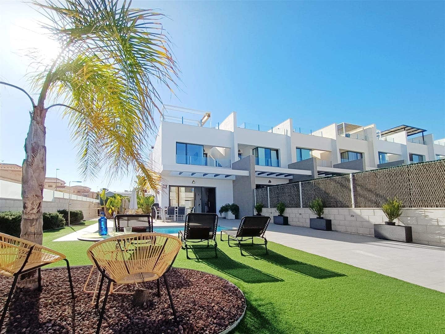 3 soveværelse Villa til salg i Villamartin - € 395.000 (Ref: 9468132)