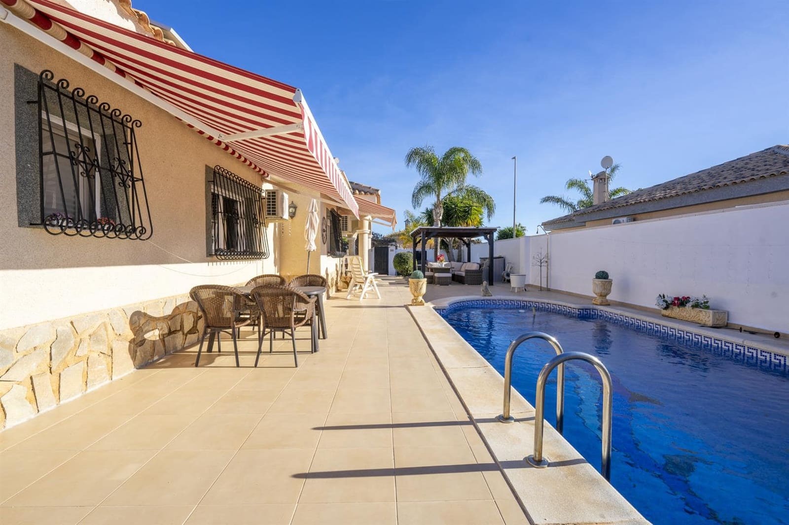 3 bedroom Villa for sale in Gea y Truyols - € 330,000 (Ref: 9496862)