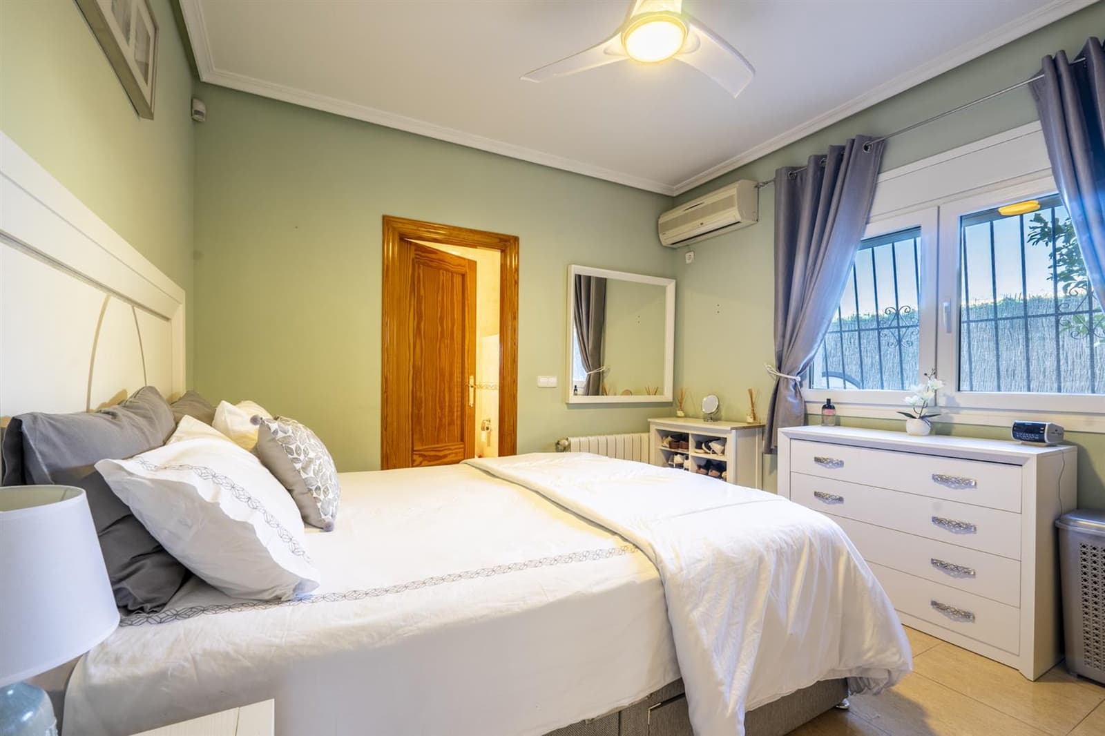 3 bedroom Villa for sale in Gea y Truyols - € 315,000 (Ref: 9503863)