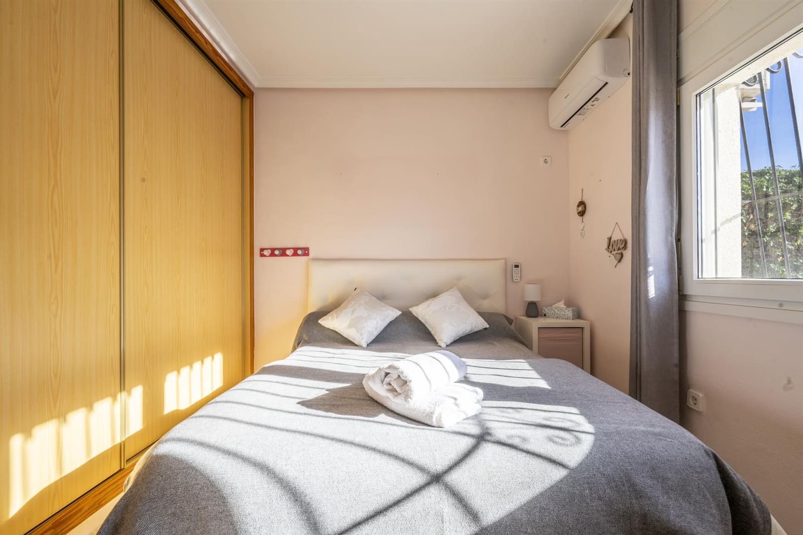 3 bedroom Villa for sale in Gea y Truyols - € 315,000 (Ref: 9503863)