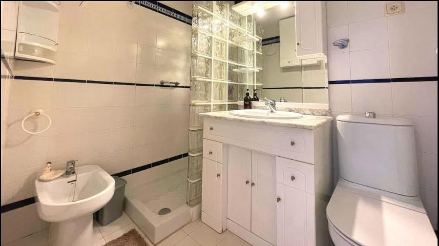 2 bedroom Apartment for sale in Los Alcazares - € 121,000 (Ref: 9526139)