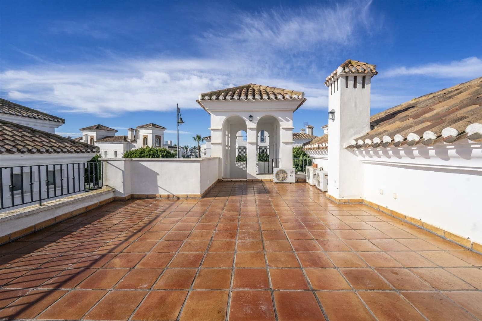 2 bedroom Villa for sale in Roldan - € 235,000 (Ref: 9590720)