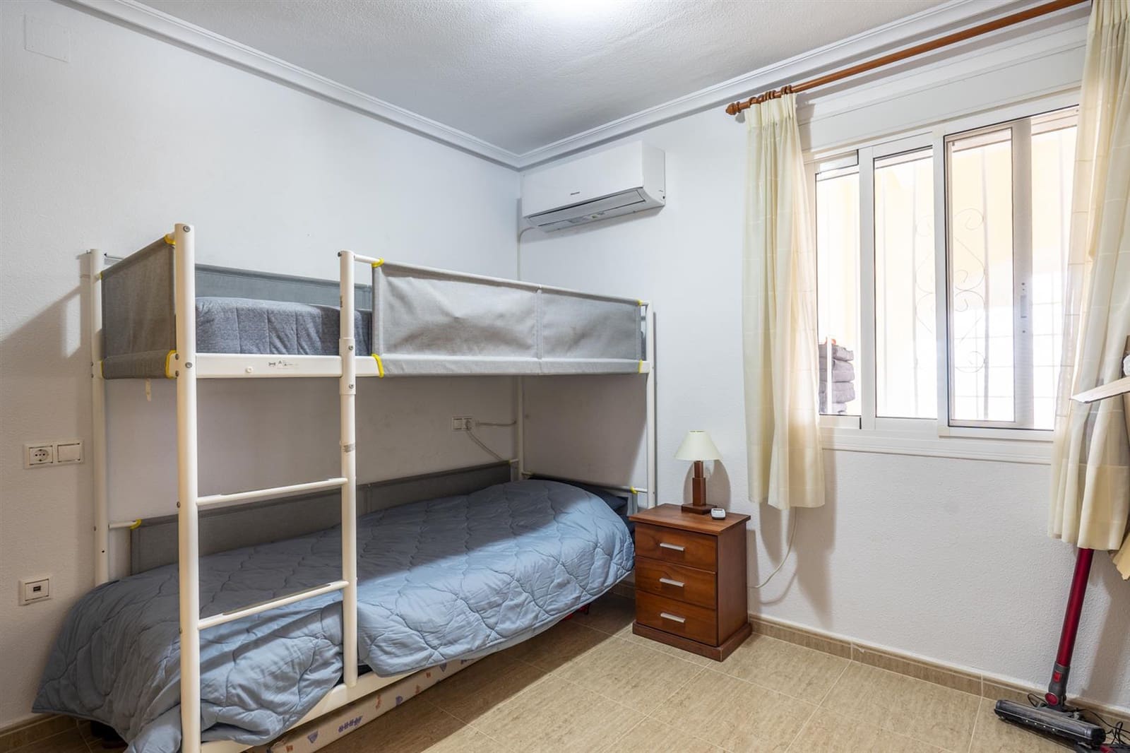 6 slaapkamer Villa te koop in Avileses - € 225.000 (Ref: 9598685)