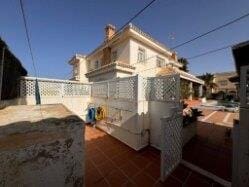 5 makuuhuone Huvila myytävänä paikassa La Manga del Mar Menor - 870 000 € (Ref: 9604583)